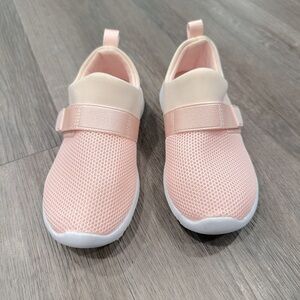 Cat & Jack Water Shoes Little Girls Size 10 NWOT